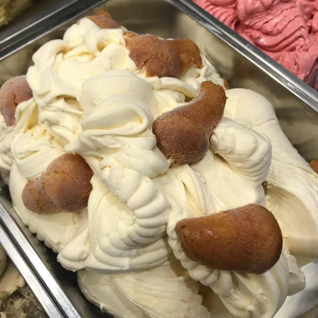 Gelato artigianale di Dolci Tentazioni con babà